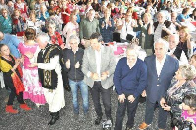 Fuerte respaldo de Massa, De la Sota y Sol� a la reelecci�n de Mario Meoni