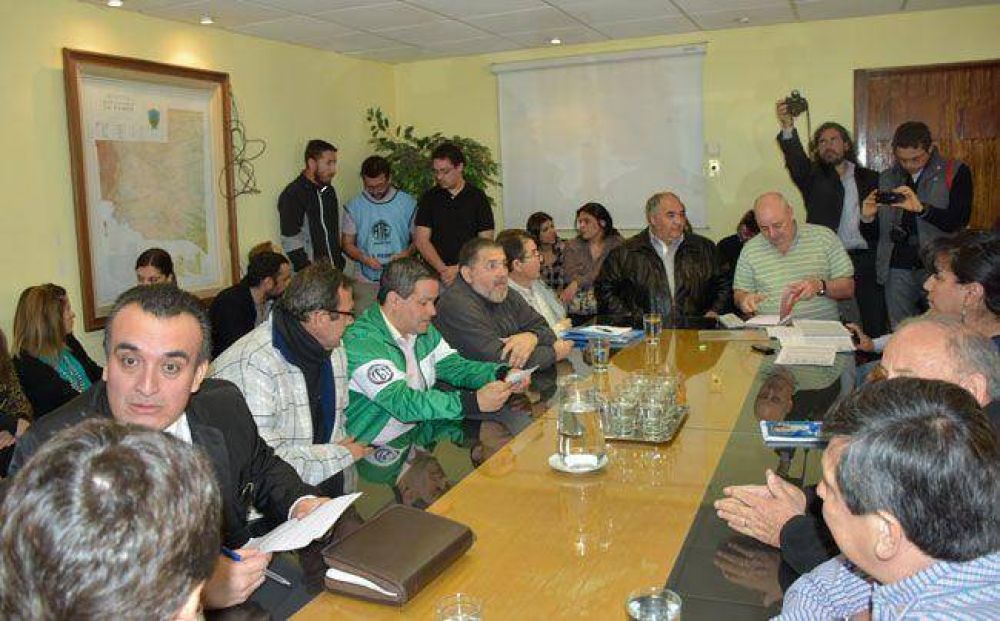 El ingreso a los puestos p�blicos: de los monotributistas a Ferrero