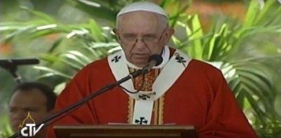#PapaEnCuba | El Papa visita la ciudad de Holgun
