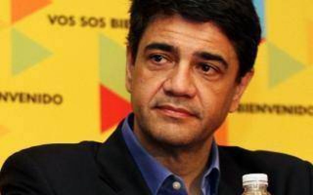 Denuncian a Jorge Macri por contrataciones millonarias