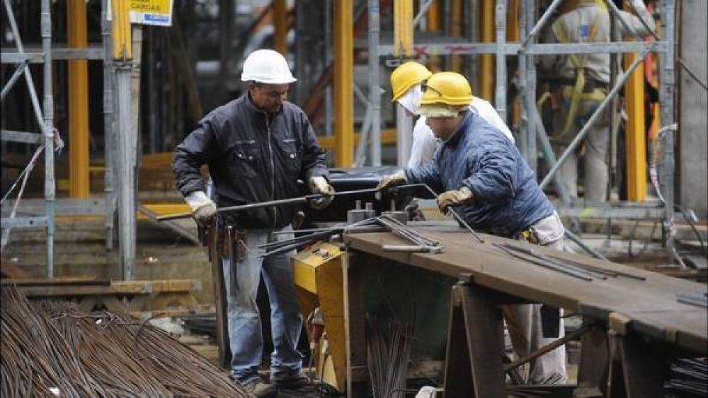 La mitad de los trabajadores gana menos de 6.500 pesos