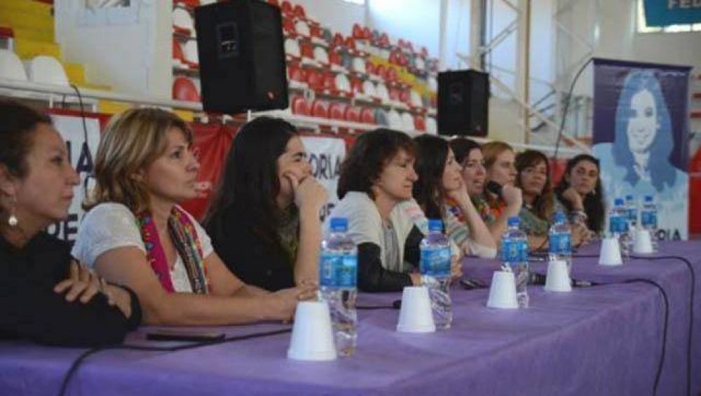 Ms de 500 mujeres en el Preencuentro del Frente para la Victoria
