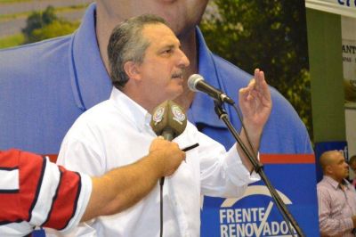 Passalacqua: �No se puede hacer pol�tica sentado en un escritorio�