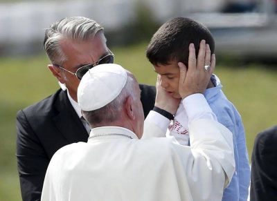 Papa Francisco: la fe comienza con un juego de miradas