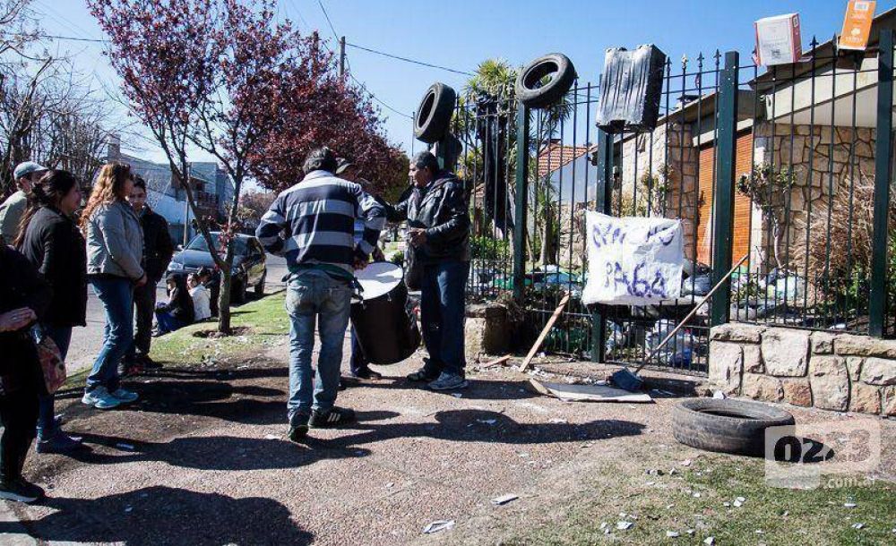 Sigue la protesta de extrabajadores de Costa Brava: 