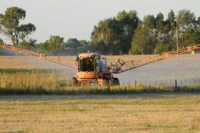 Agroquímicos: ambientalistas interpelan al Ministerio de Salud por su aplicación