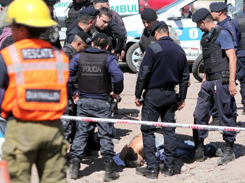 Contin�a grave el ladr�n baleado por la polic�a