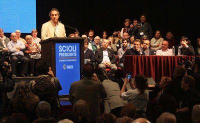 Vidal comparti� acto con Scioli