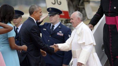 El papa Francisco lleg� a los Estados Unidos y fue recibido por Barack Obama