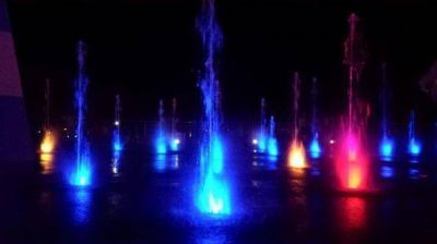 Show de aguas danzantes en Puerto Iguaz� impacta a turistas