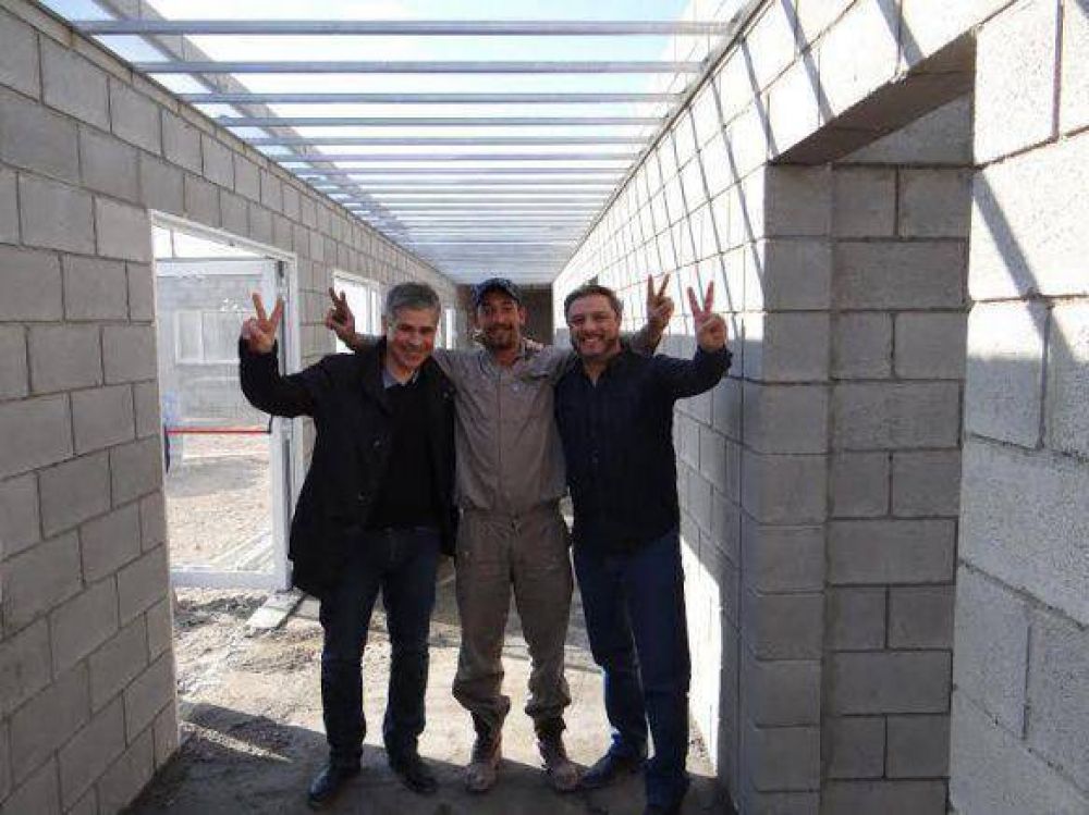 Recorrida de obras y acto de presentaci�n de listas en Las Heras