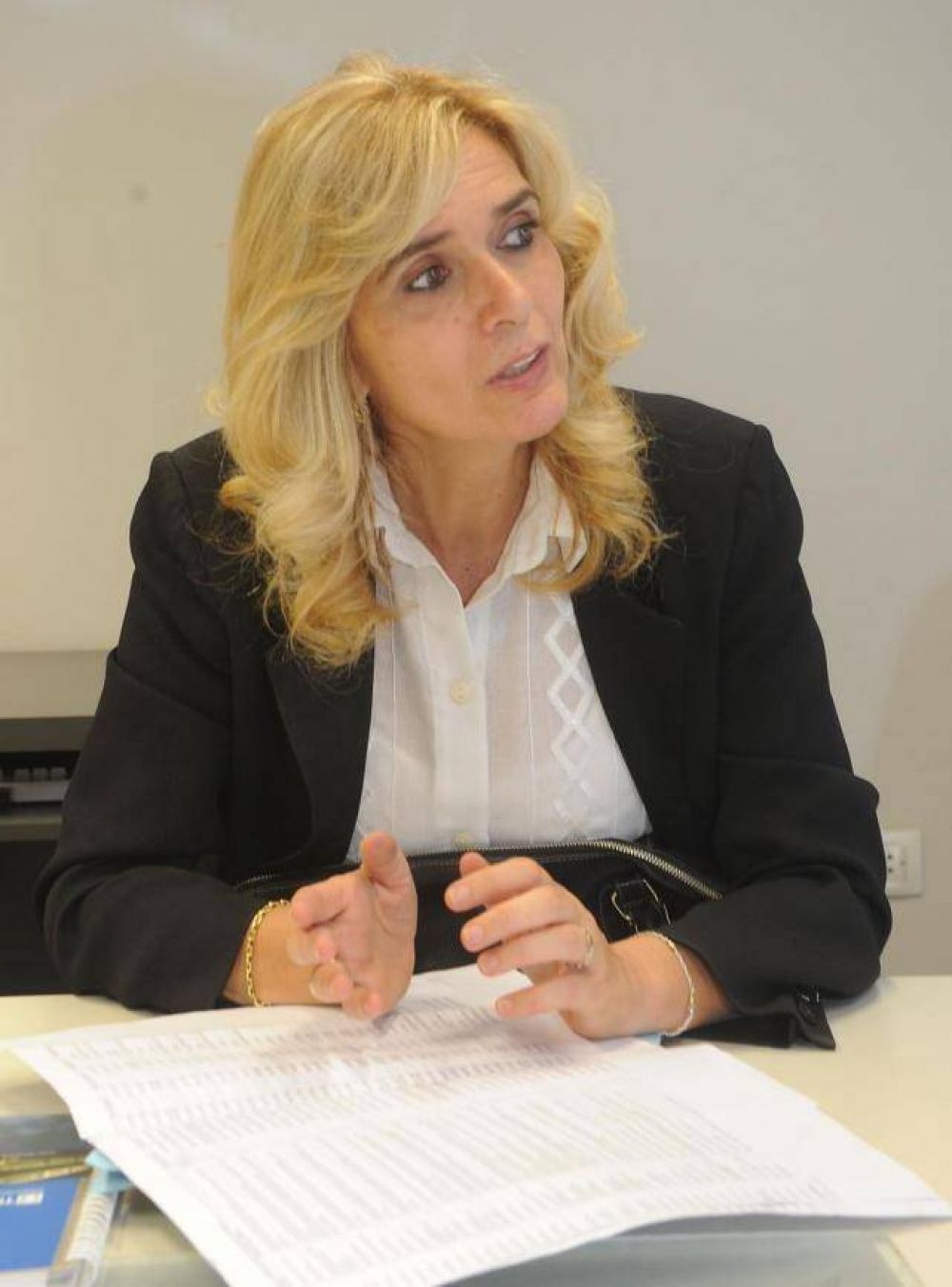 El�as de P�rez no ir� a recibir el diploma