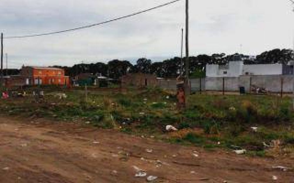 Usurpan terreno en Bah�a Blanca