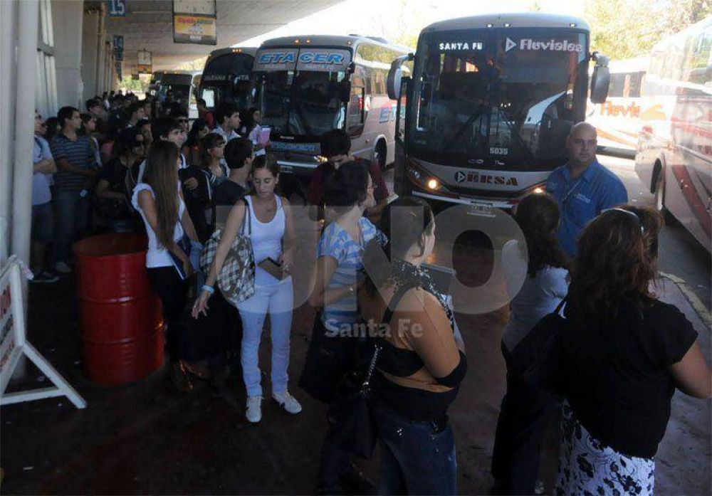 Estudiantes insisten con unificar el sistema de transporte a Paran�