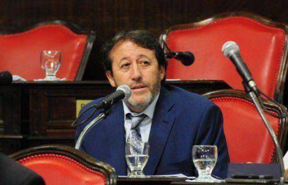 El senador Patricio Garc�a apunt� a los gastos publicitarios del gobierno de Macri