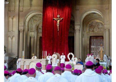 �Supo salir para testimoniar la ternura de Dios�, el Papa en la Misa de canonizaci�n de Fray Jun�pero