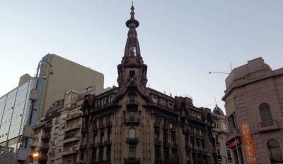Pol�mica por el deterioro de la Confiter�a del Molino