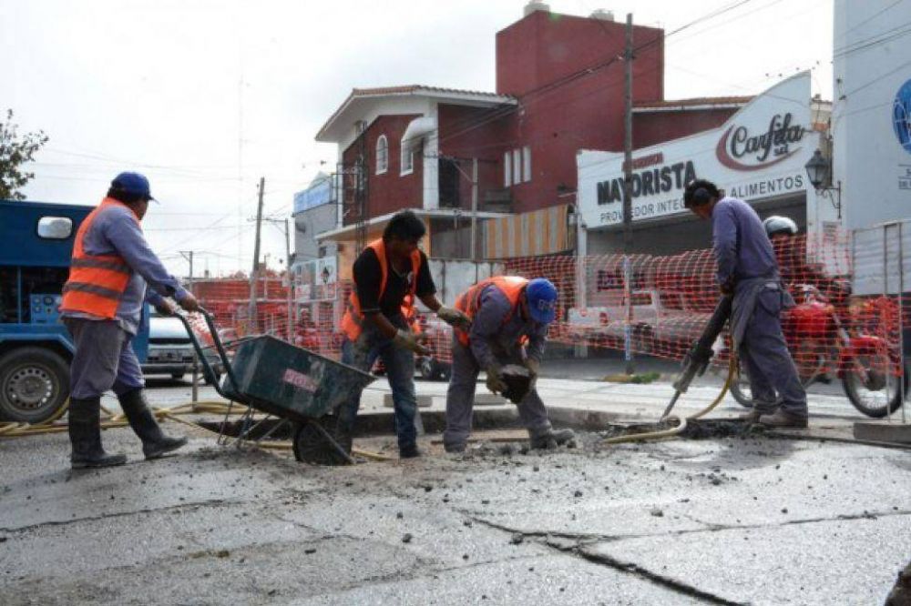 Abrir�n 11 frentes de bacheo durante esta semana