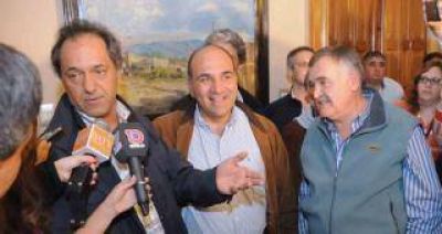 Manzur confiado en una vieja relaci�n de amistad con Scioli y Zanini
