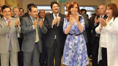 Cristina y Closs inauguraron el hospital de Pediatr�a y la ruta Provincial 27