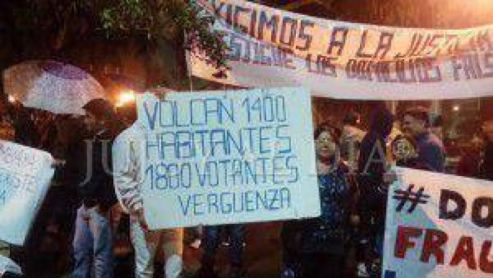 Importante marcha para exigirle a Fellner que garantice transparencia en los pr�ximos comicios