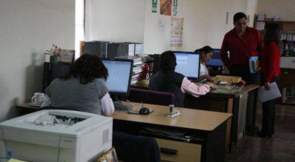 La Provincia promueve una ley para restituir antig�edad a trabajadores estatales