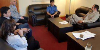 Massoni sigue intensa recorrida por la provincia