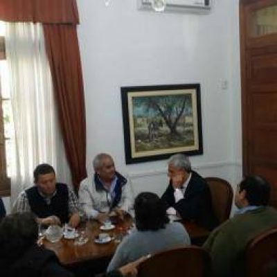 Gremios en estado de alerta por decreto del Ejecutivo