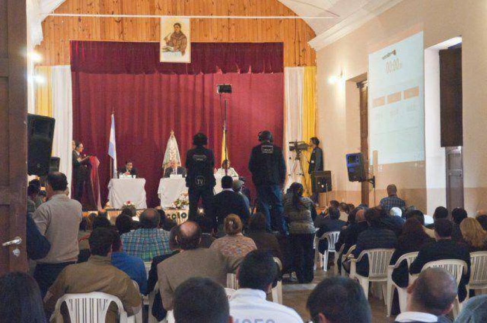 Los tres candidatos a gobernador explicitaron algunas propuestas
