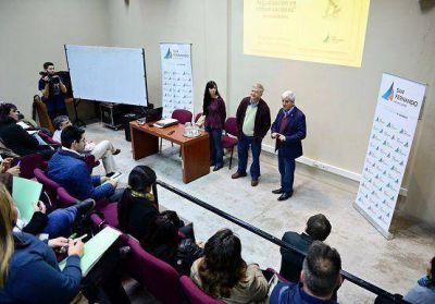 Andreotti visit� a personal de salud en capacitaci�n sobre vacunaci�n