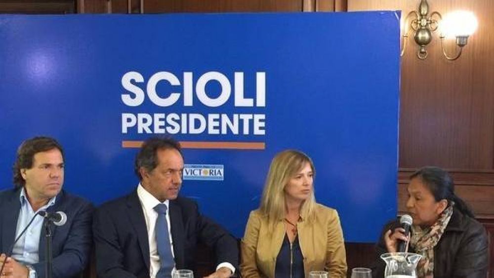 Tras ser imputada por amenazas, Milagro Sala se reuni con Scioli