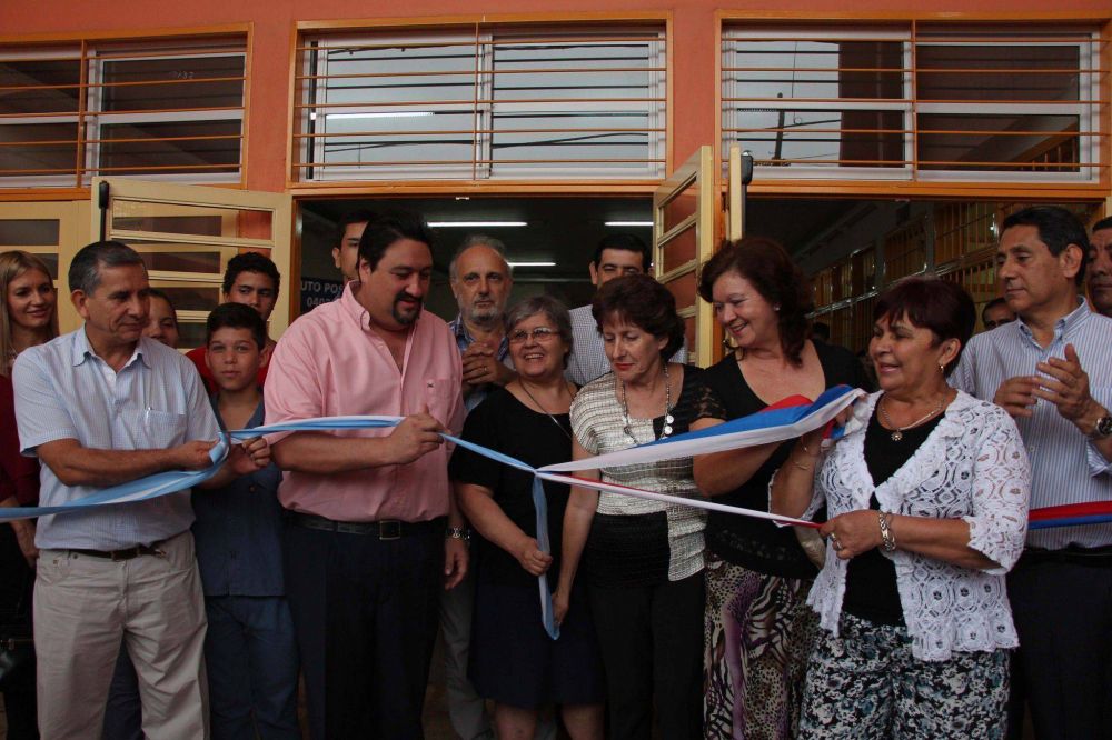 Con una inversi�n superior a los 17 millones de pesos inauguraron obras de refacci�n en el BapAyC