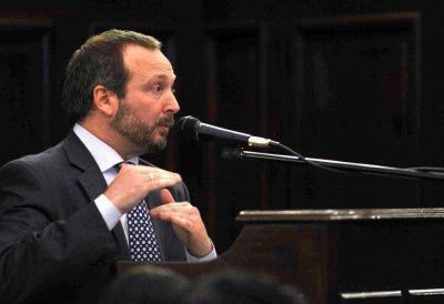 Gobierno contra Perfil: el �ltimo papel�n
