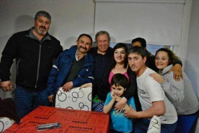 Peralta inaugur� red de gas en el Barrio Las Am�ricas
