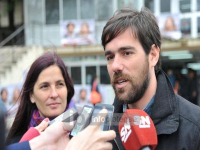 Del Ca�o en La Plata: �Somos la �nica fuerza que enfrenta el ajuste�