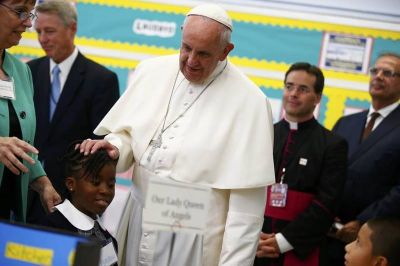 Francisco entre los hijos de los migrantes: contagien su alegr�a