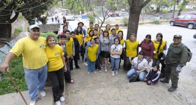 Importante operativo de limpieza integral en el cerro San Bernardo