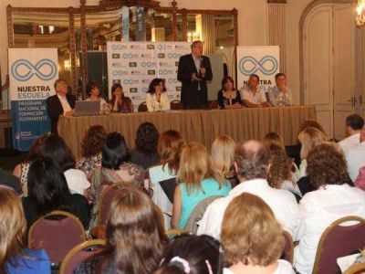 Los docentes recibir�n una capacitaci�n por lo que no habr� clases el lunes