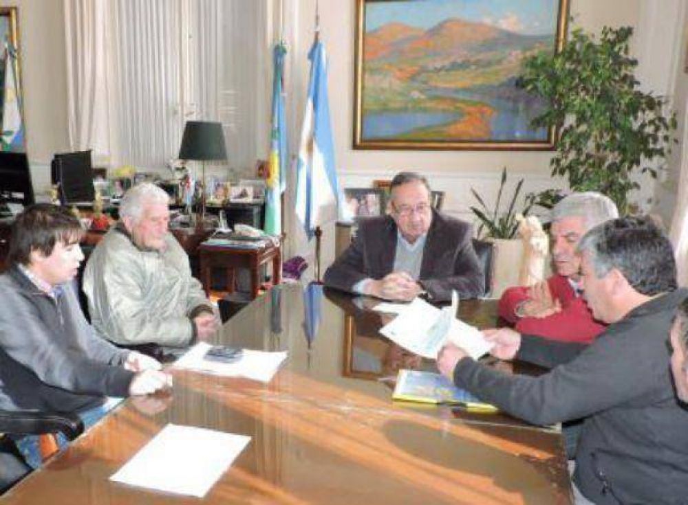 La Cooperativa Ap�cola recibi� un subsidio del Municipio