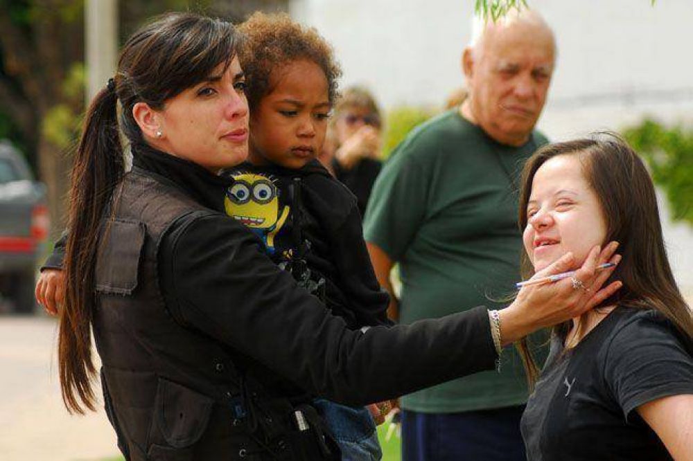Bombero salv� la vida a dos ni�os y su madre en Pico
