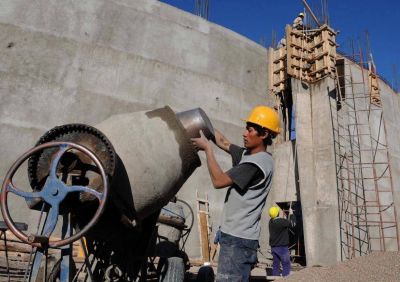 Se agudiza la escasez de cemento y ya importan desde Chile