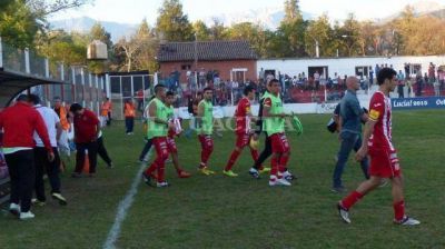 San Mart�n se derrumb� y cay� en Andalgal�