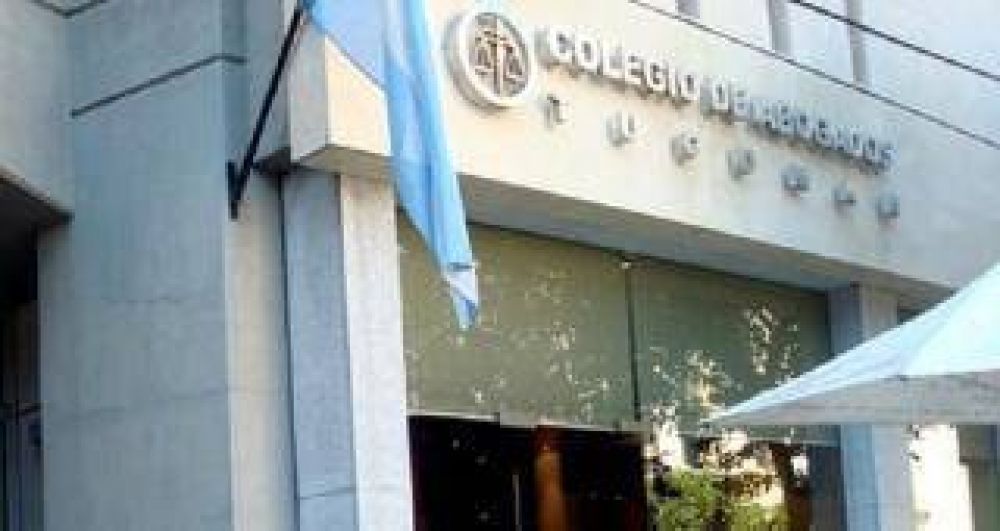 El Colegio de Abogados pide que se respete la divisi�n de Poderes