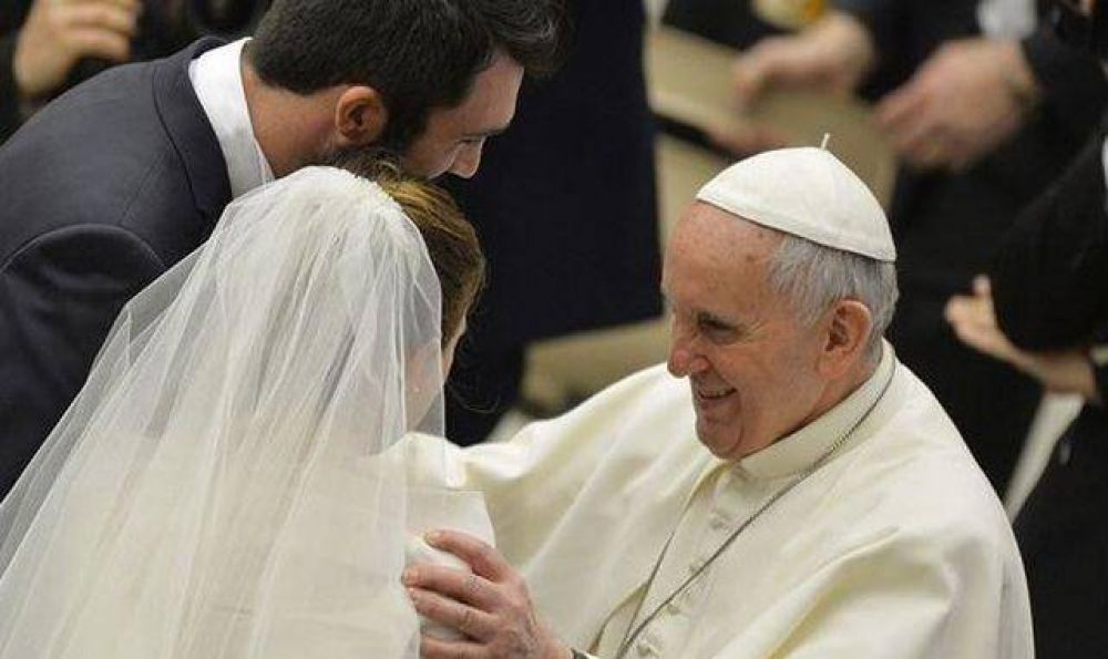 El Papa Francisco pide no criminalizar a los jóvenes sino ayudarlos al empeño del matrimonio