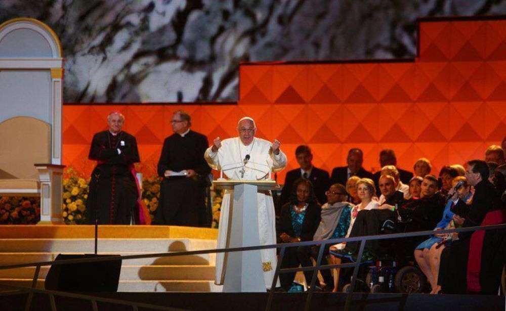 Papa Francisco: Lo más lindo que hizo Dios, dice la Biblia, fue la familia