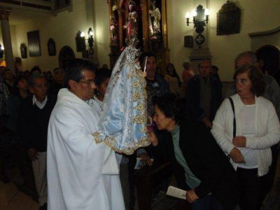 Entronizaron anoche la imagen de la Patrona de la provincia