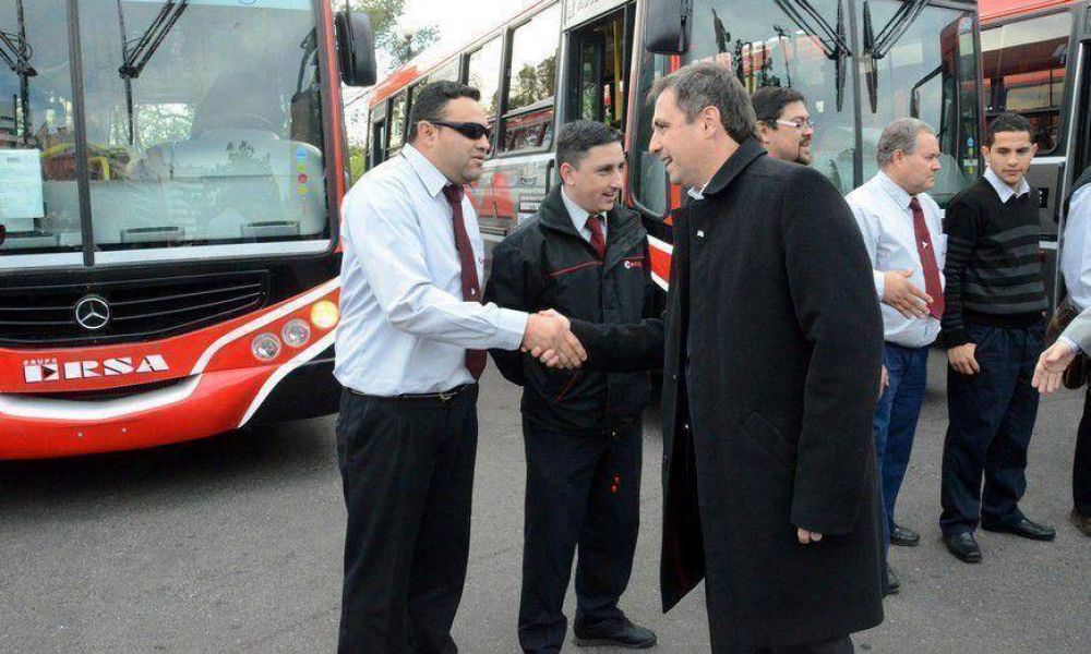 Empresas suman nuevos colectivos con rampas pero a�n est�n lejos de lo prometido