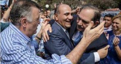 Transici�n en marcha, Alperovich no se mete en el gabinete de Manzur