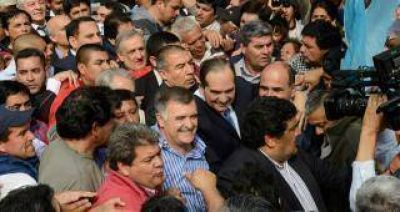 Legisladora tucumana rompe en llanto en acto pol�tico