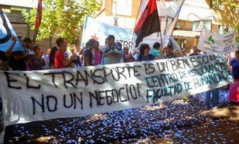 Finalmente, se tratar� el tema: boleto educativo gratuito en la Legislatura